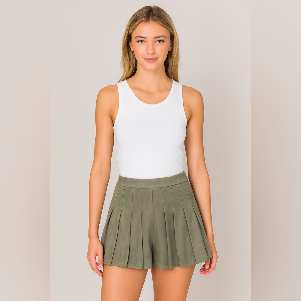 Haute Monde Olive Pleated Suede Skort – Size L